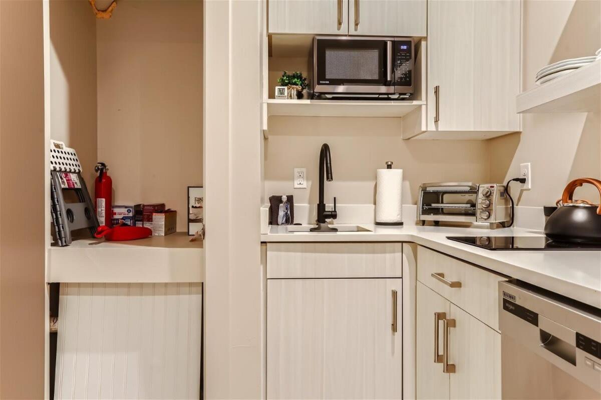 Serenity At Sloan'S 1-Br With A Modern Twist Денвер Экстерьер фото